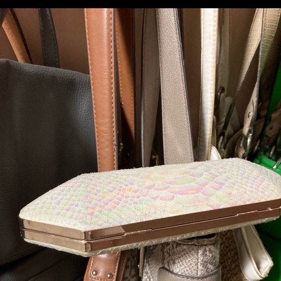 Caché snake print clutch - Picture 5 of 5